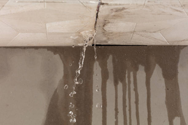 Professional Flood Damage Cleanup technician working in Mammoth, AZ